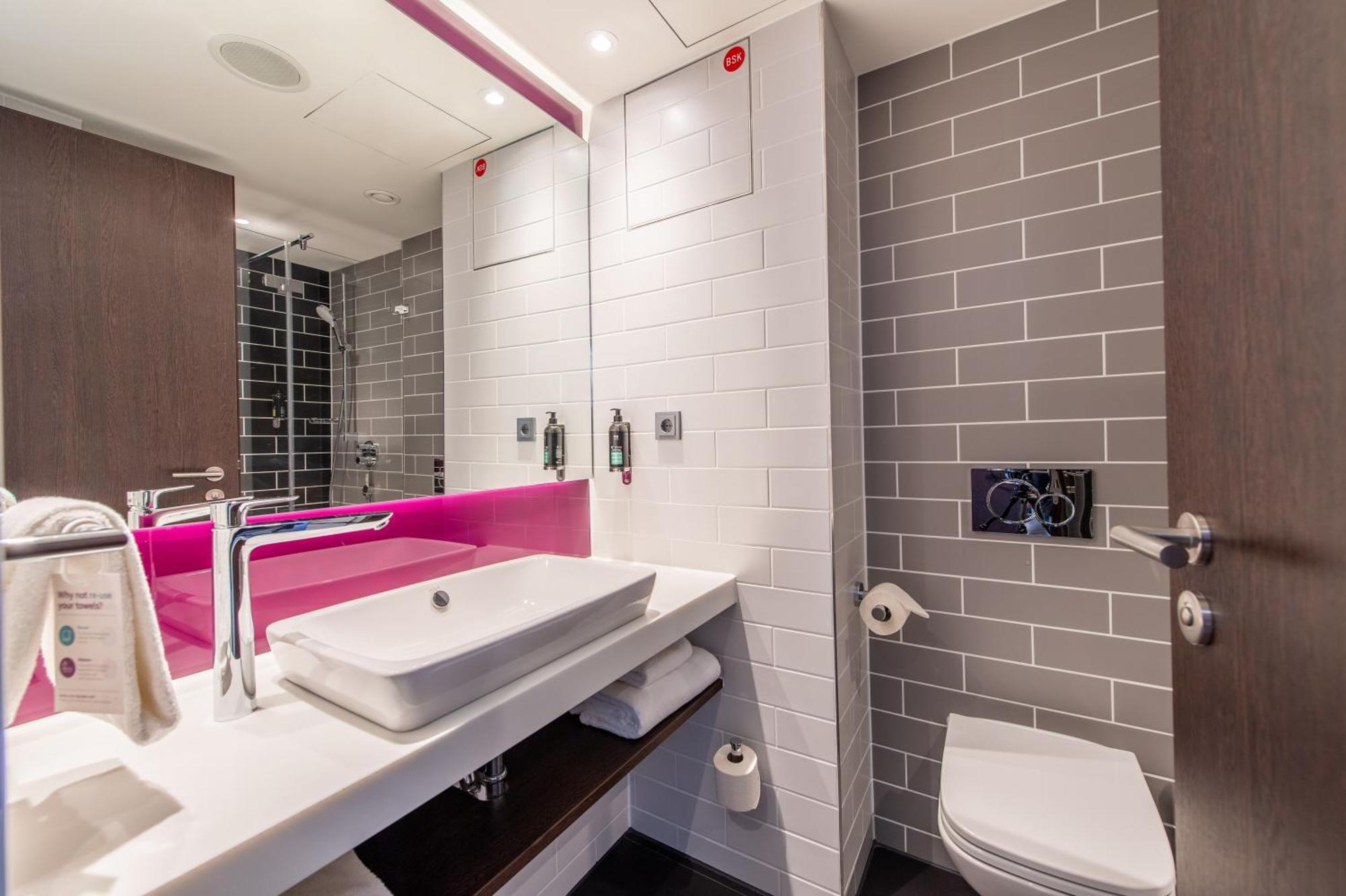 Premier Inn Stuttgart City Centre Eksteriør bilde